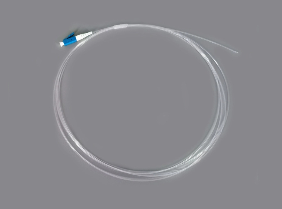 Apa kabel optik serat biasane digunakake ing konstruksi ftth?